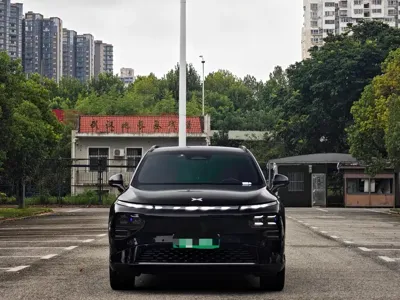 Xpeng G9