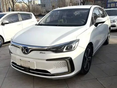 BAIC EU5