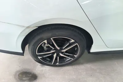 Geely Auto Binray
