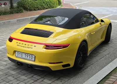 Porsche 911