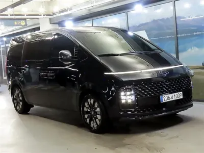 Hyundai Staria