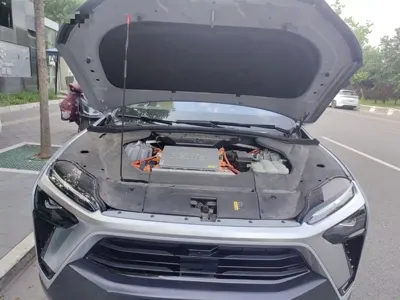 Nio ES8