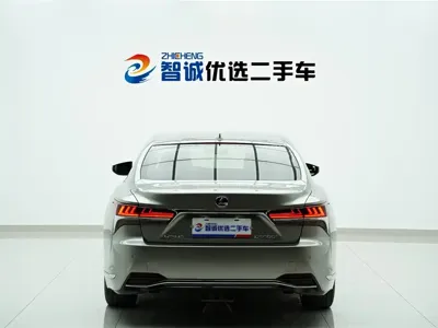 Lexus LS