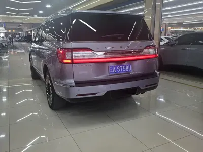 Lincoln Navigator