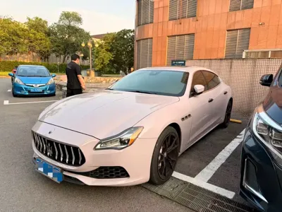 Maserati Quattroporte