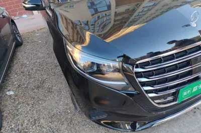 Mercedes-Benz V-Class