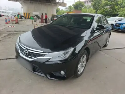 Toyota Reiz