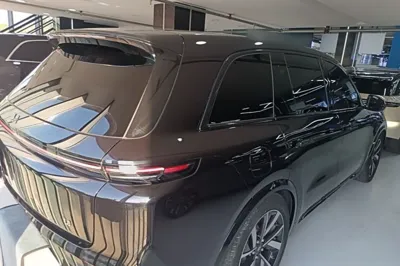 Li Auto L8