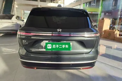 Nio ES8
