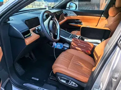 Xpeng G9