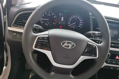 Hyundai Elantra (6th Generation