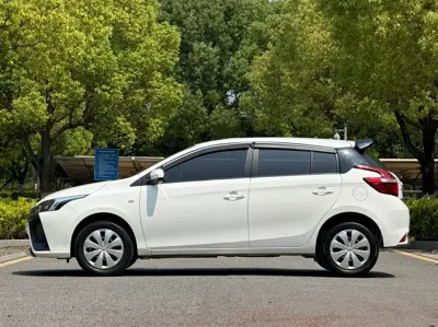 Toyota Yaris L