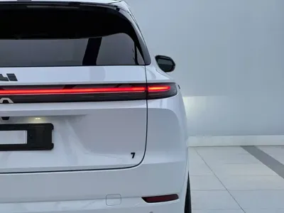 Li Auto Li L7