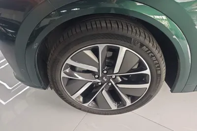 Li Auto L7