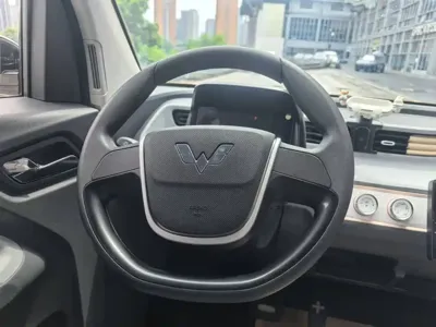 Wuling MINIEV