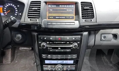 Kia Opirus