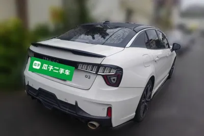 Lynk & Co 03