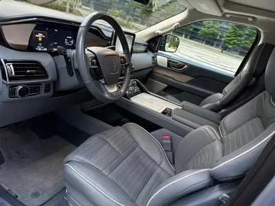 Lincoln Navigator