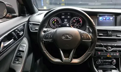 Infiniti Q30