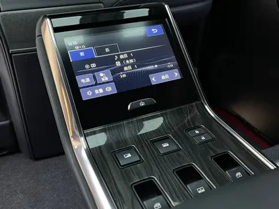 Lexus LM