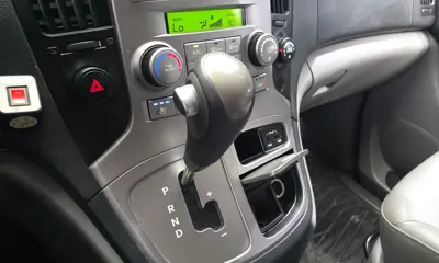 Hyundai Starex