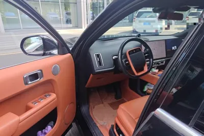 Li Auto L8
