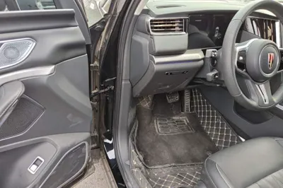 Hongqi HS7 PHEV