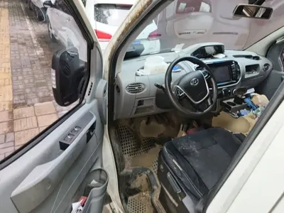 Maxus V80