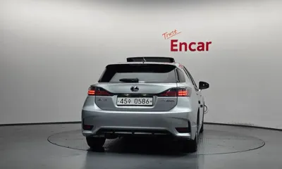 Lexus CT200h
