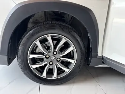 Toyota Yaris L