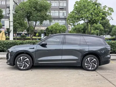 Nio ES8