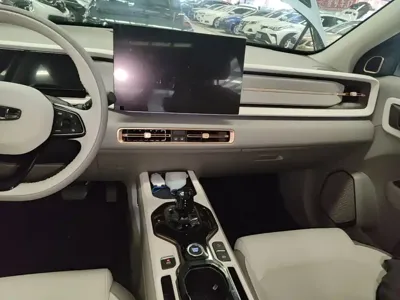 Geely ICON