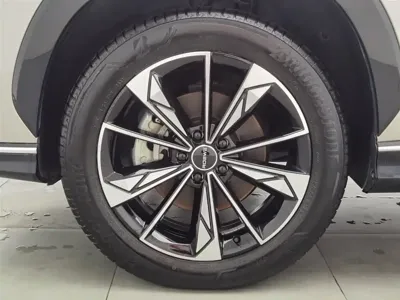 Roewe RX5