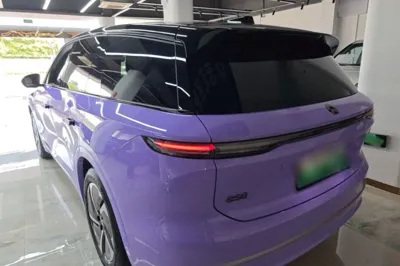 Nio ES8