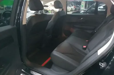 Hongqi E-QM5