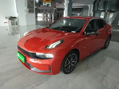 Lynk & Co 03
