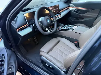 BMW i5