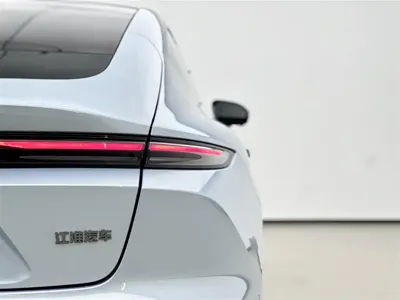 Nio ET5