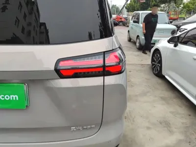 Wuling Xingguang 730 New Energy