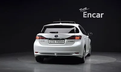 Lexus CT200h