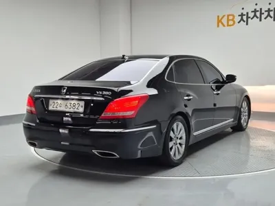 Hyundai Equus