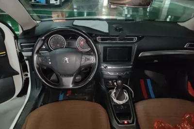 Peugeot 408