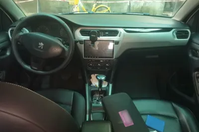 Peugeot 301