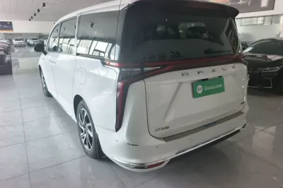 SAIC MAXUS G90