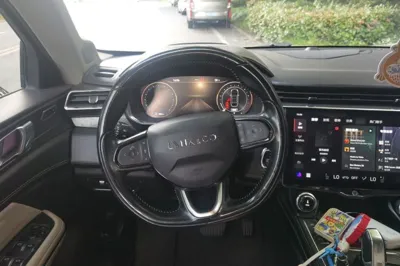 Lynk & Co 05