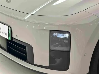 Li Auto 理想i8