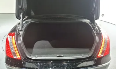 Kia Opirus