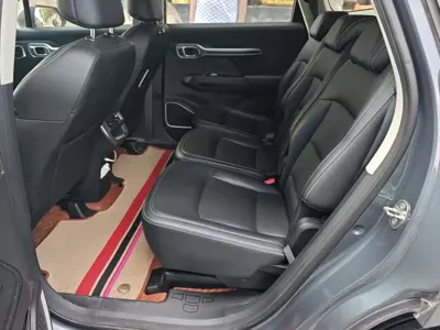 Geely Haoyue
