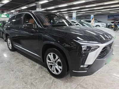 Nio ES8