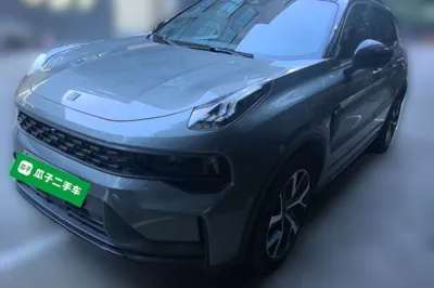 Lynk & Co 01 EM-P
